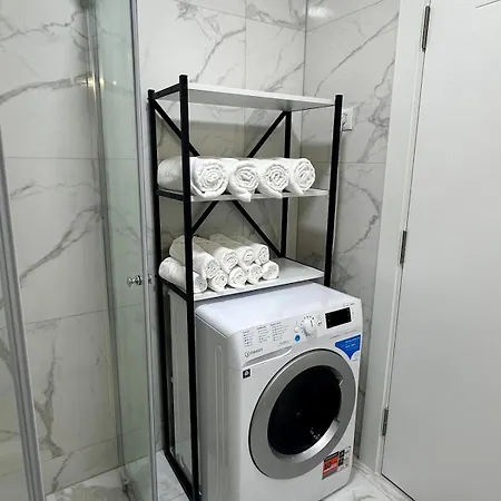 Diamond Apartment *